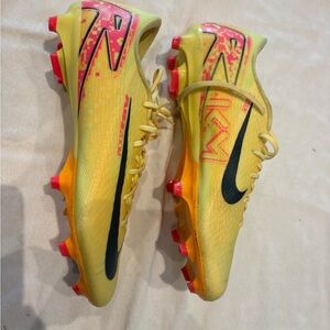 Nike men’s ZOM MERCURIAL VAPOR 16 Academy KM FG/MG Laser soccer cleats